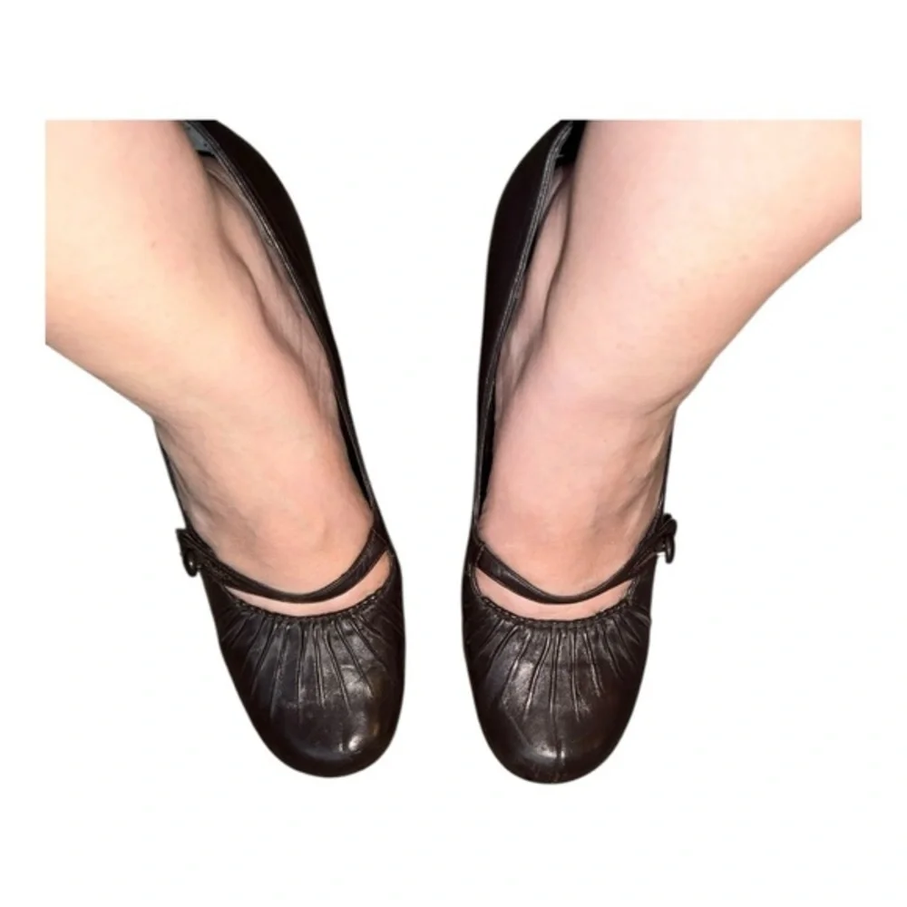 Y2K Kenzie (MUDD)‎ Posse leather kitten round closed toe pumps in brown sz 9